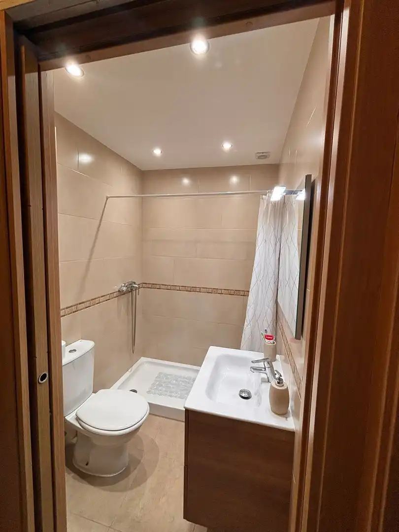Baño de Piso en venta en Coín con Aire acondicionado