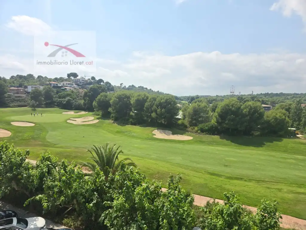Vista exterior de Àtic en venda en Salou amb Aire condicionat, Jardí privat i Terrassa