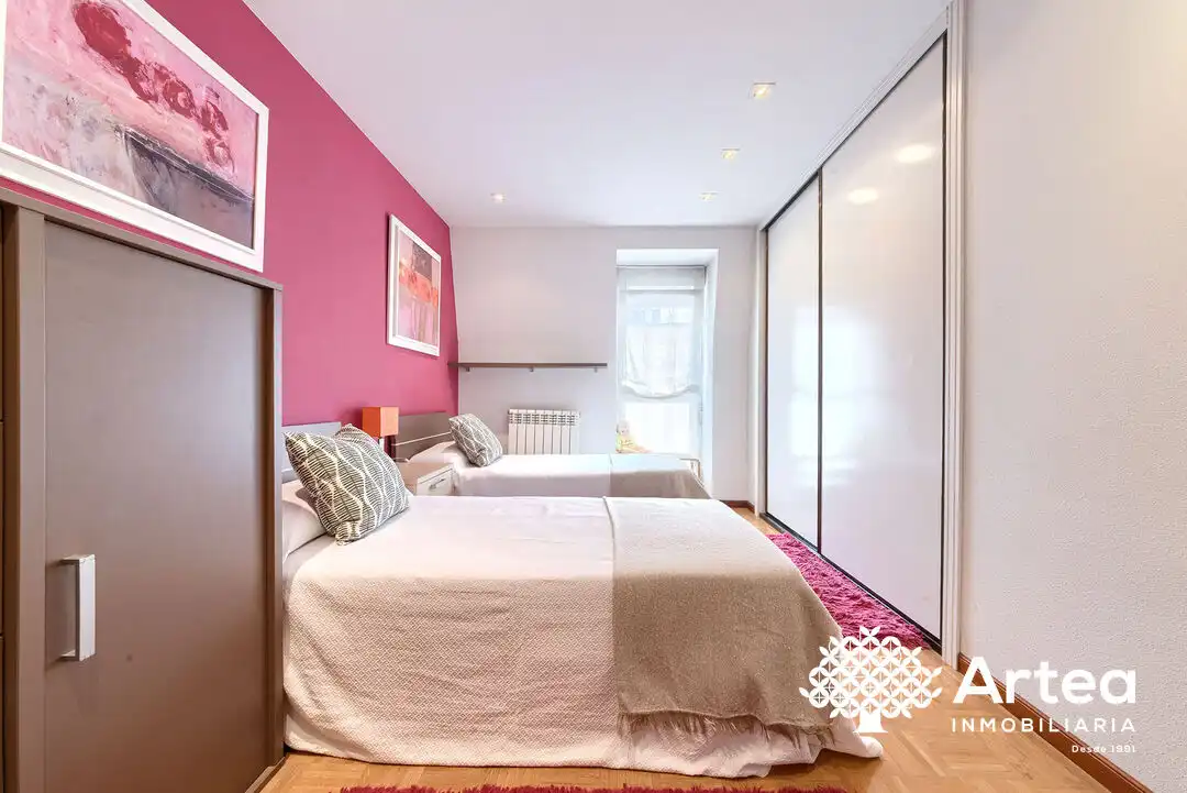 Habitación de Piso en venta en Bilbao  con Calefacción y Trastero