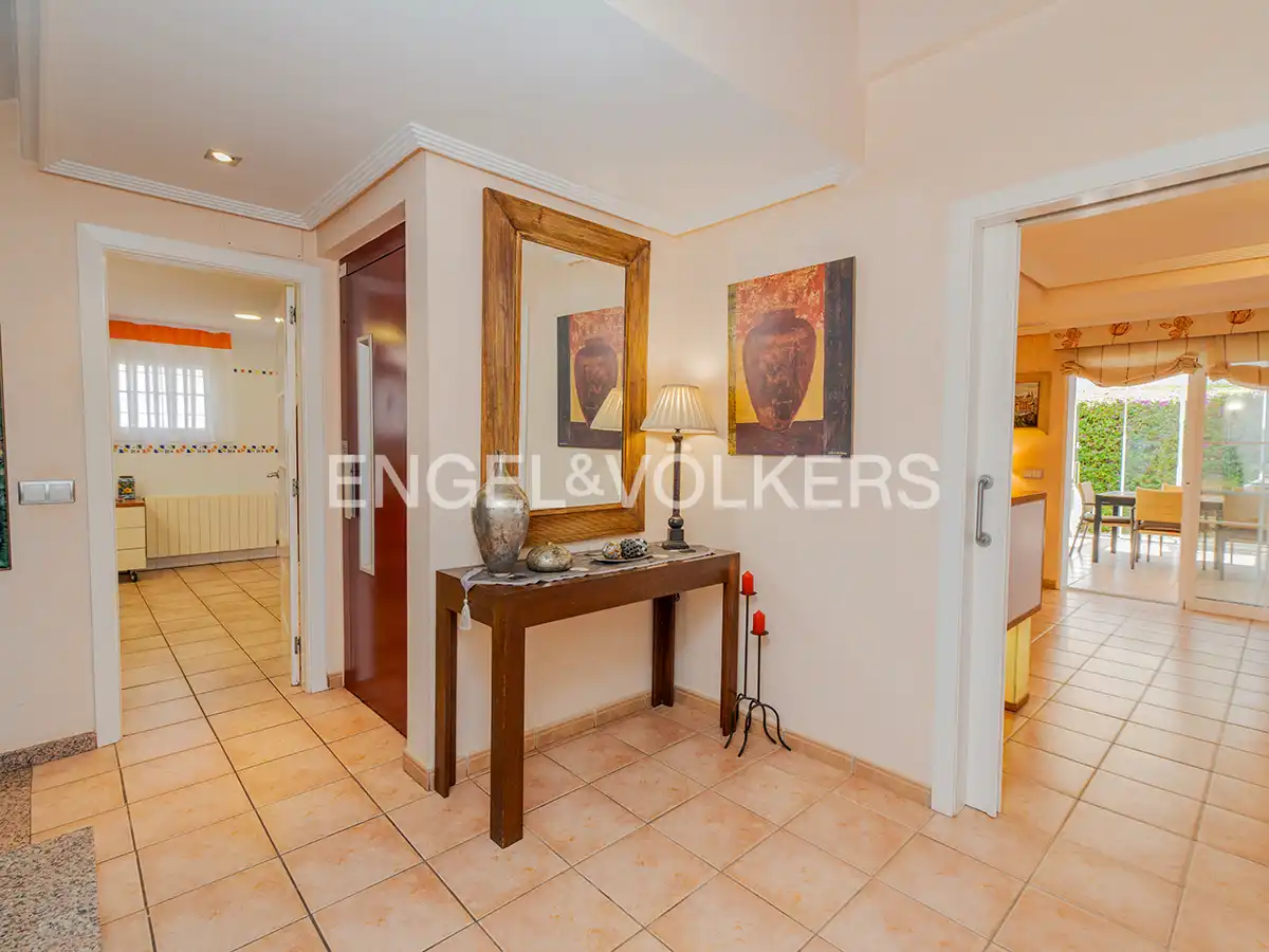 Casa o xalet en venda en Alicante / Alacant amb Aire condicionat, Calefacció i Jardí privat