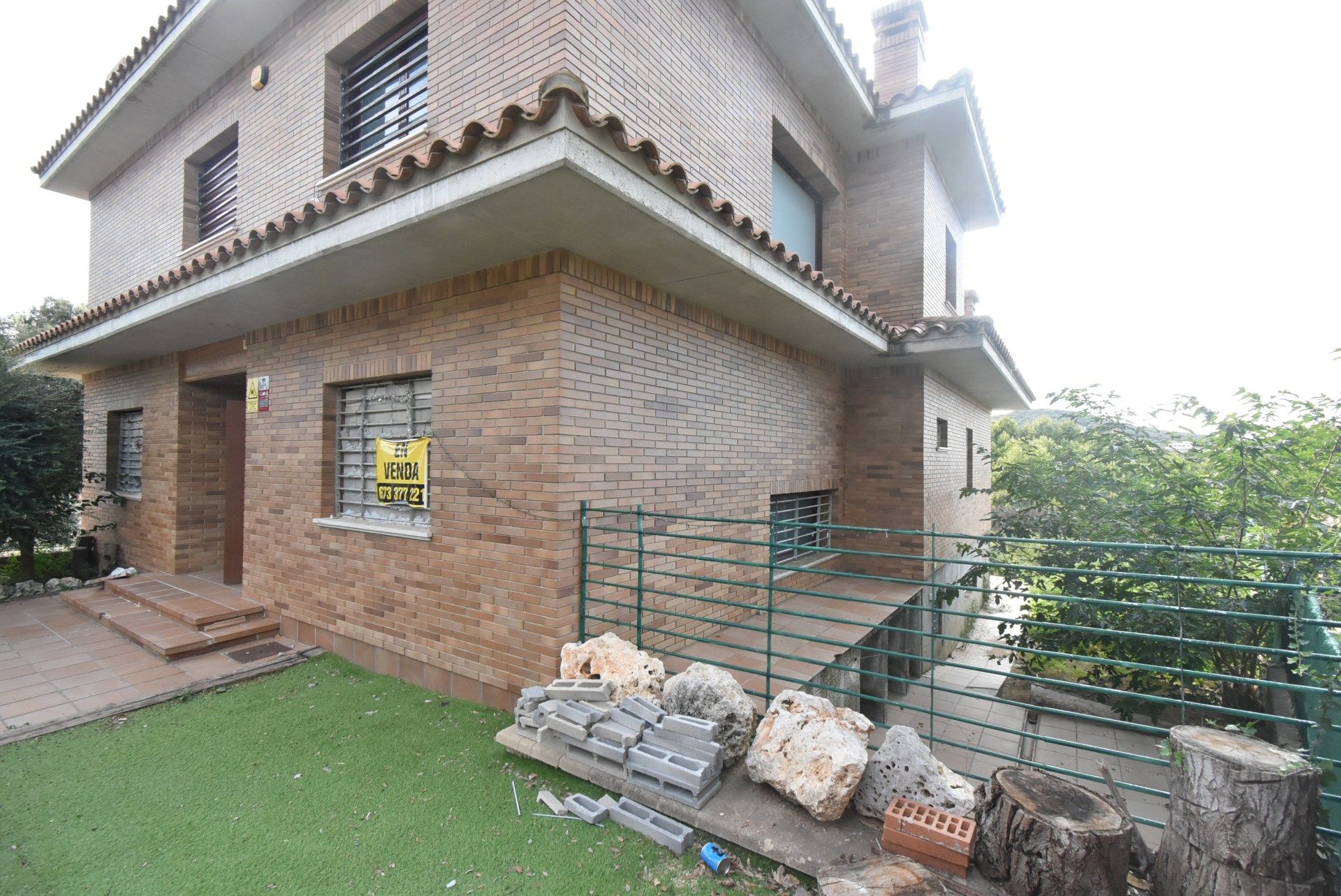 Exterior view of Single-family semi-detached for sale in Maçanet de la Selva  with Air Conditioner, Heating and Terrace