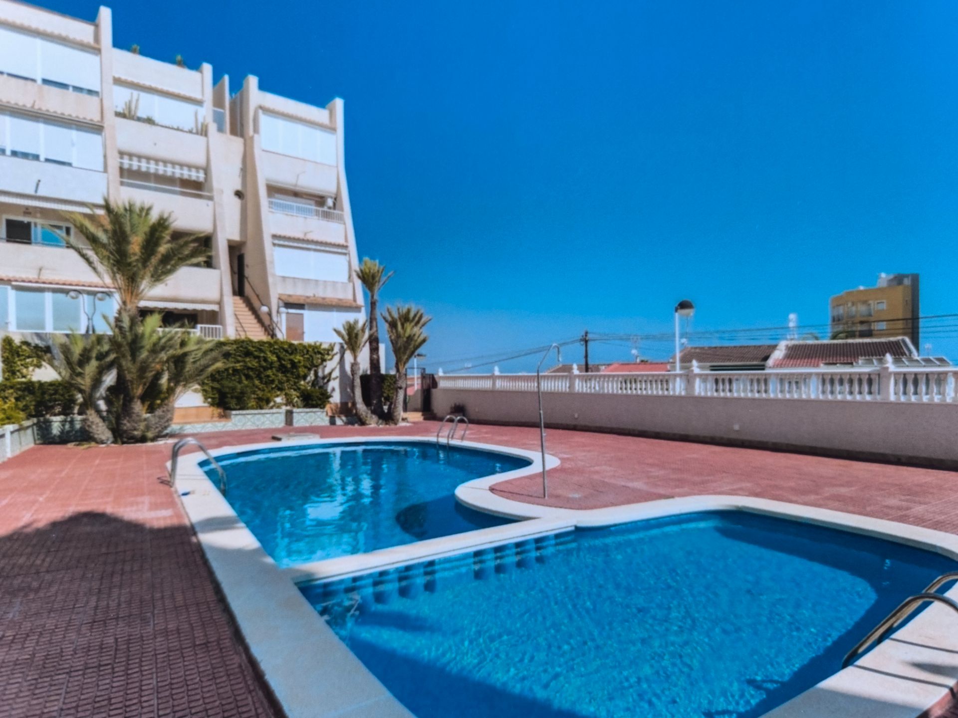 Piscina de Apartament en venda en Torrevieja amb Terrassa, Moblat i Rentadora