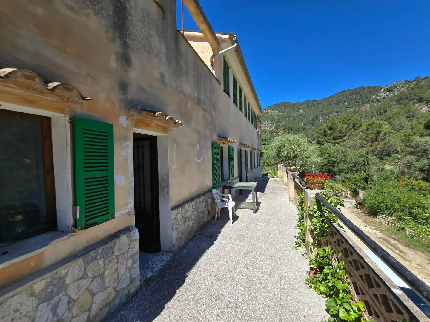 Vista exterior de Casa o xalet en venda en Mancor de la Vall amb Terrassa, Traster i Piscina