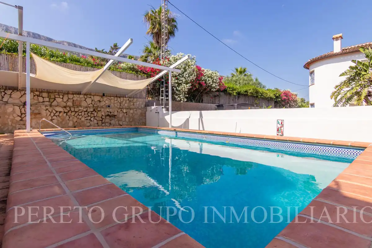 Detached house with pool for sale in El Montgó, imagen 2