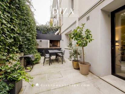 Garden of House or chalet for sale in  Madrid Capital  with Air Conditioner and Terrace