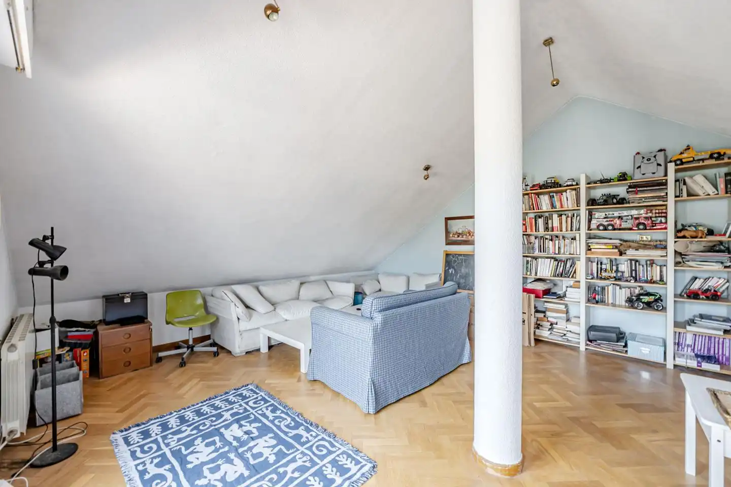 Sala de estar de Casa adosada en venta en Madrid con Calefacción, Jardín privado y Piscina