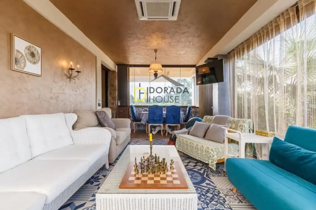 Living room of Houses for sale in Cambrils  with Air Conditioner, Private garden and Terrace