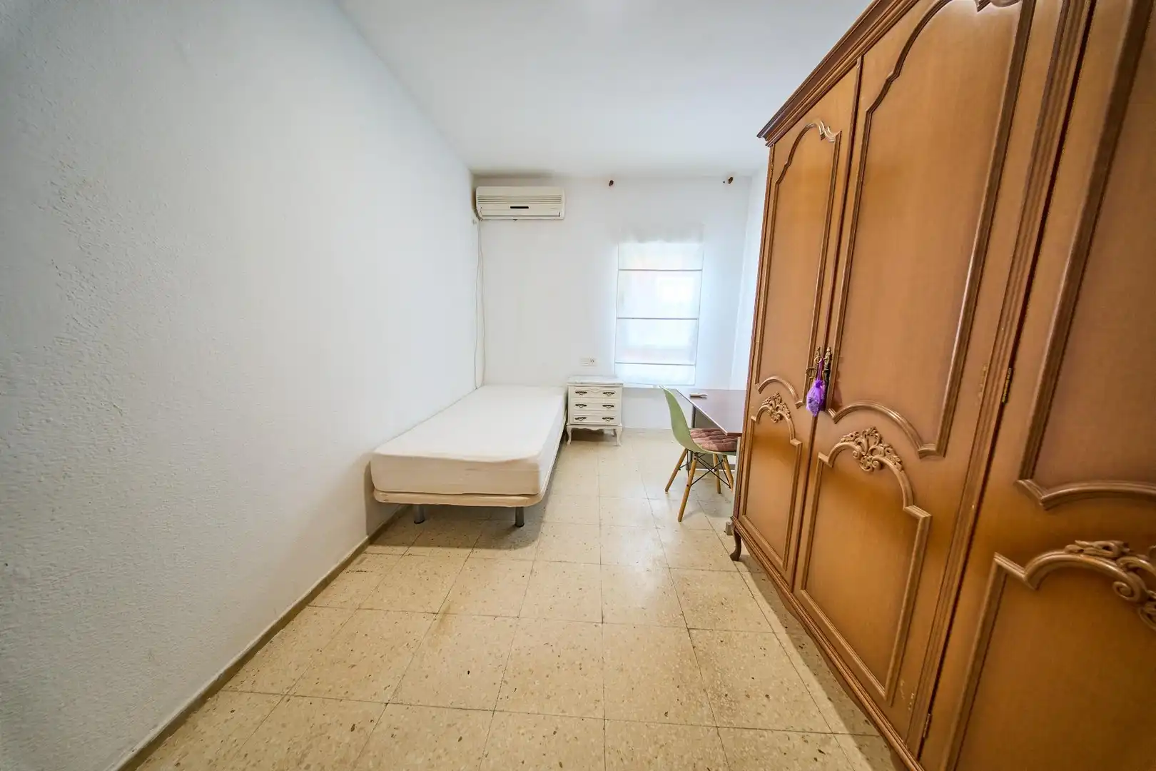 Habitación de Piso para compartir en Granada con Amueblado