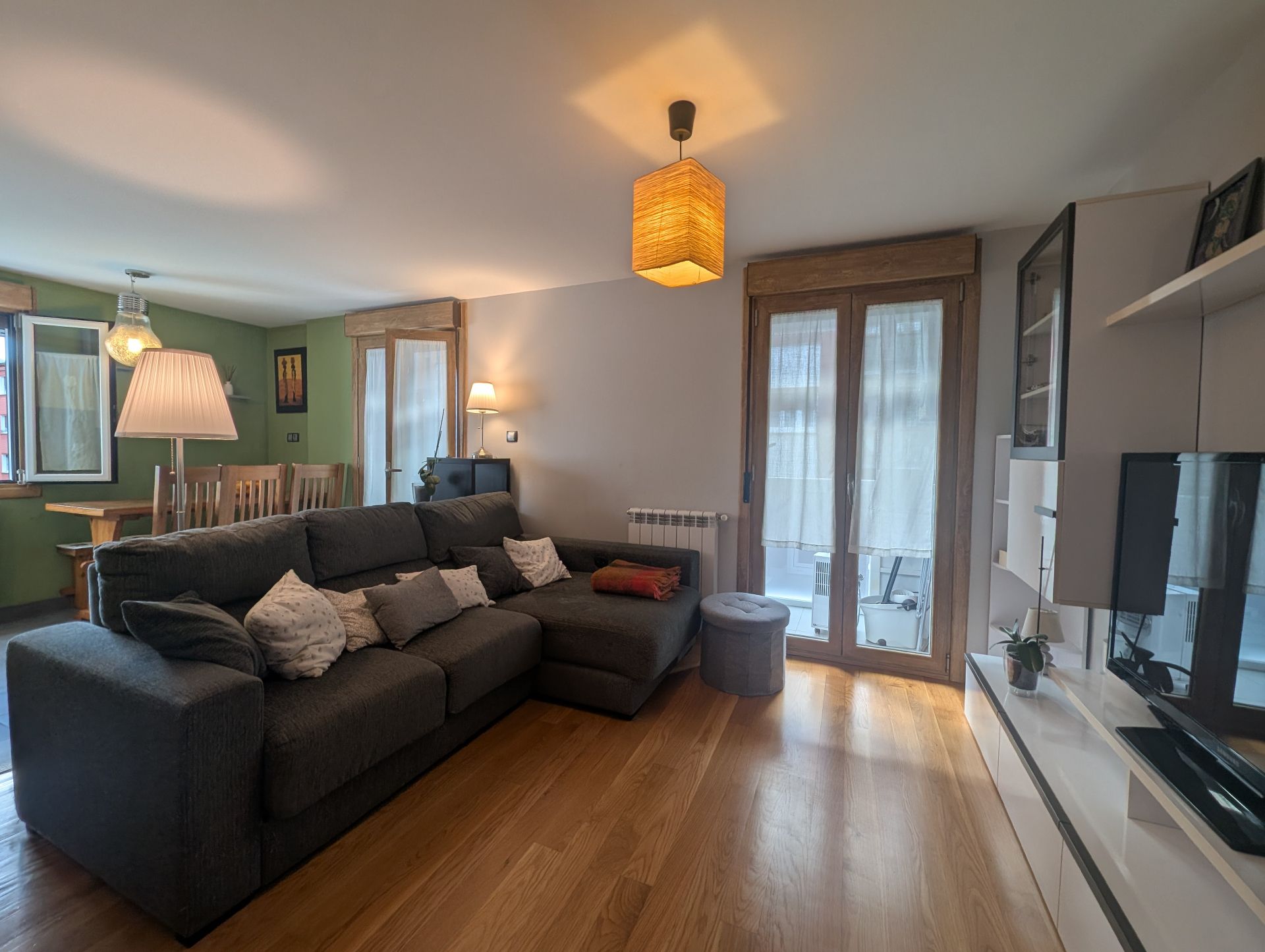 Sala d'estar de Pis en venda en Oiartzun amb Calefacció, Parquet i Moblat