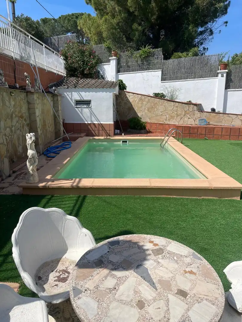 Piscina de Casa o chalet en venta en Esparreguera con Calefacción, Jardín privado y Trastero