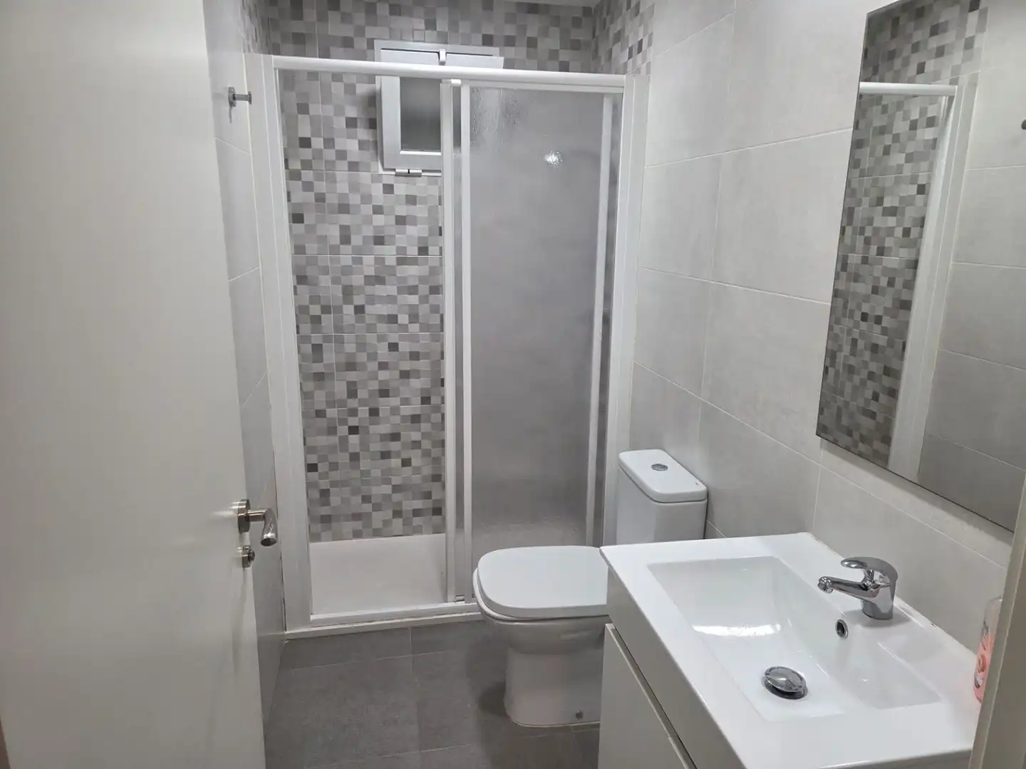 Baño de Piso en venta en Benicarló con Aire acondicionado, Calefacción y Amueblado