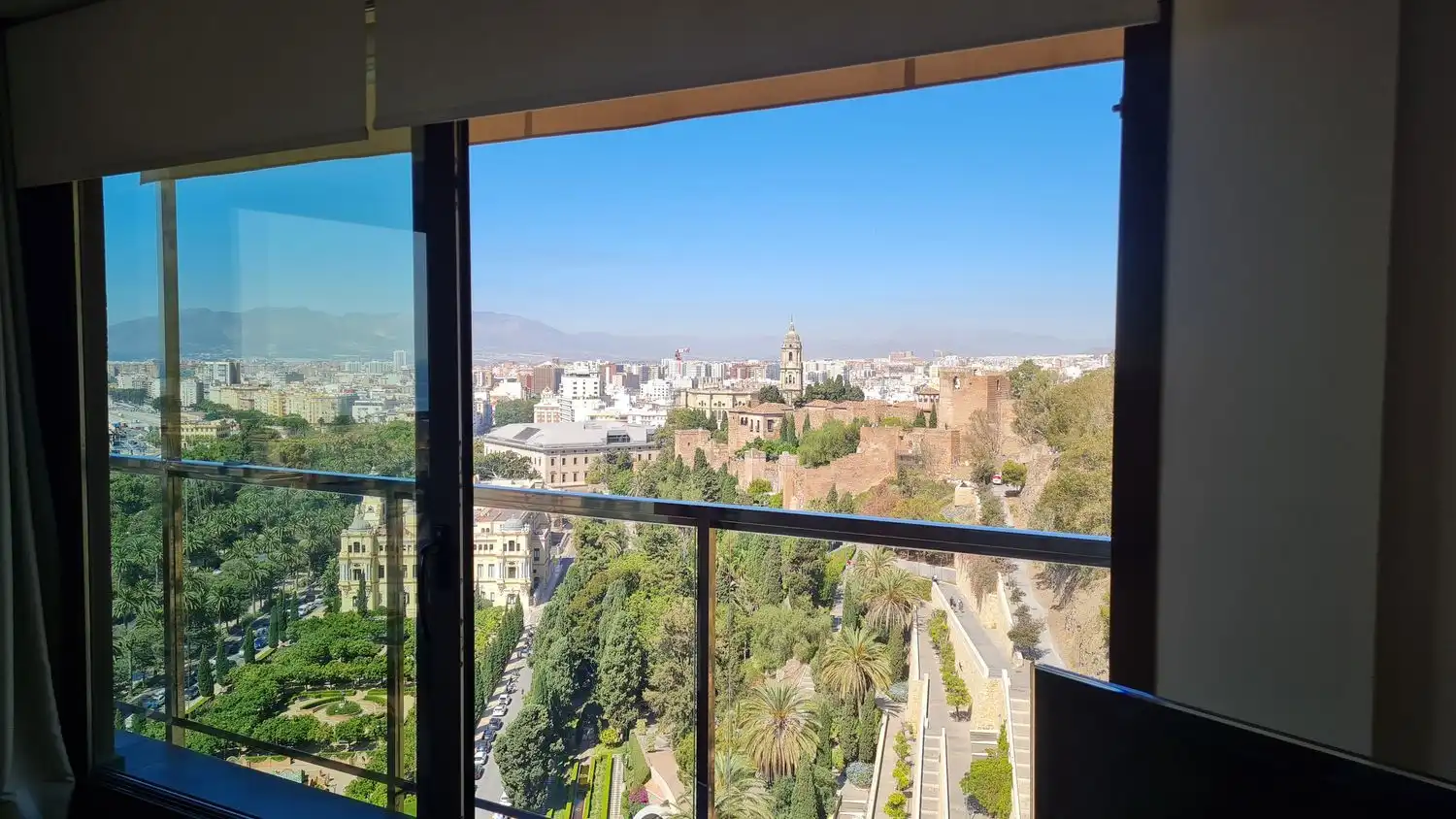 Vista exterior de Pis en venda en Málaga amb Terrassa