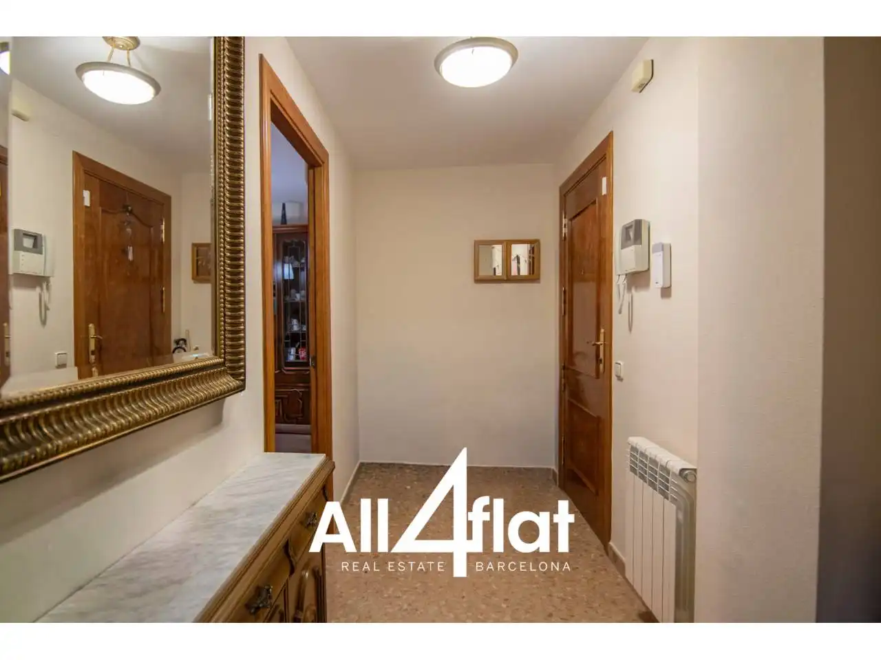 Wohnung zum Verkauf in Viladecans mit Klimaanlage, Heizung und Balkon