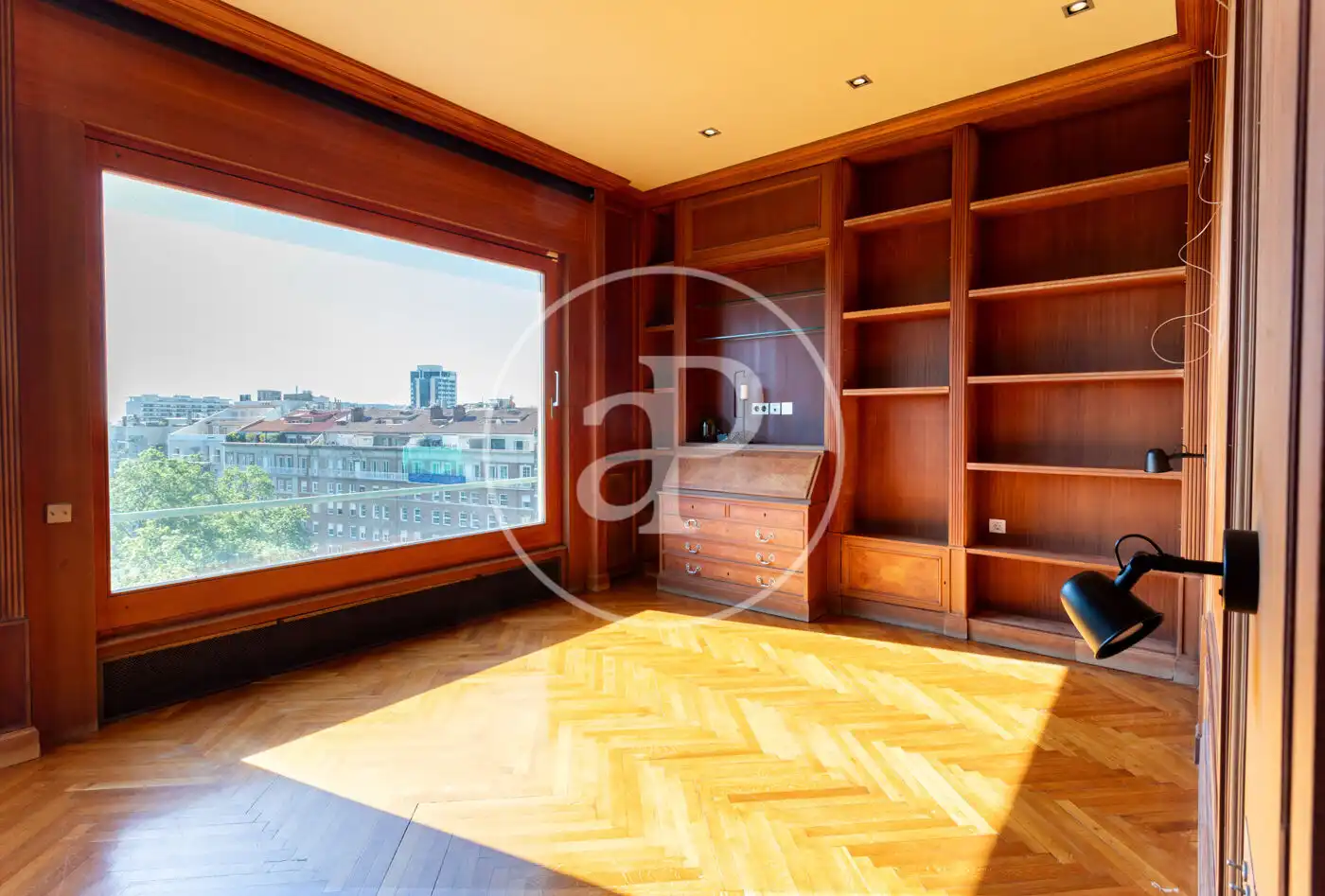 Dachboden zur Miete in Barcelona mit Klimaanlage, Heizung und Terrasse