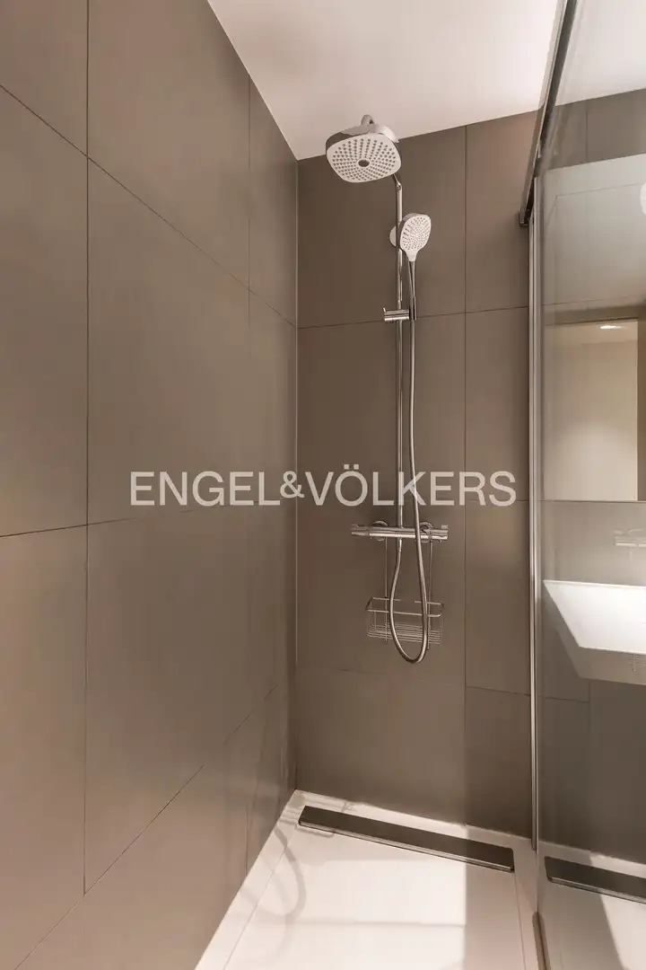 Bathroom of Flat for rent in Madrid  with Air Conditioner, Heating and Storage room