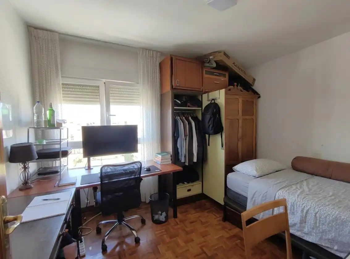 Bedroom of Flat for sale in Burgos  with Heating, Parquet flooring and Storage room