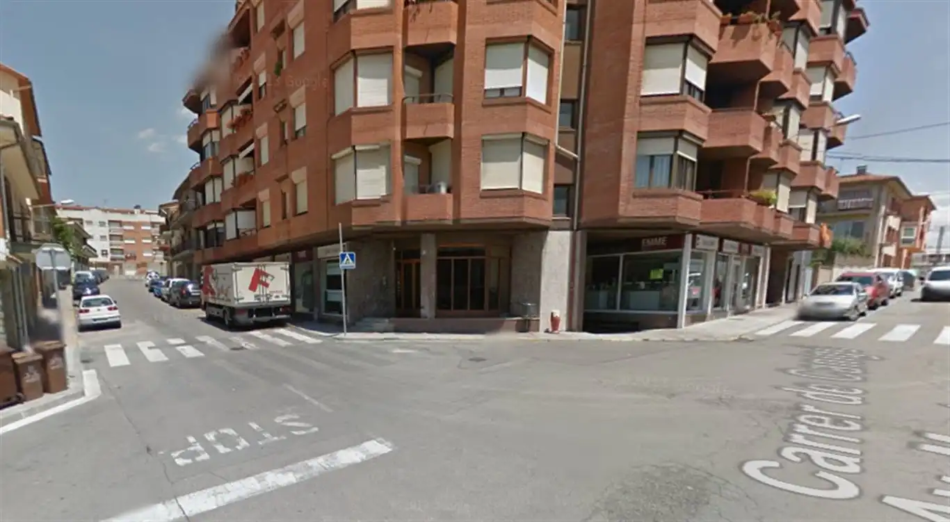 Vista exterior de Garatge de lloguer en Torelló