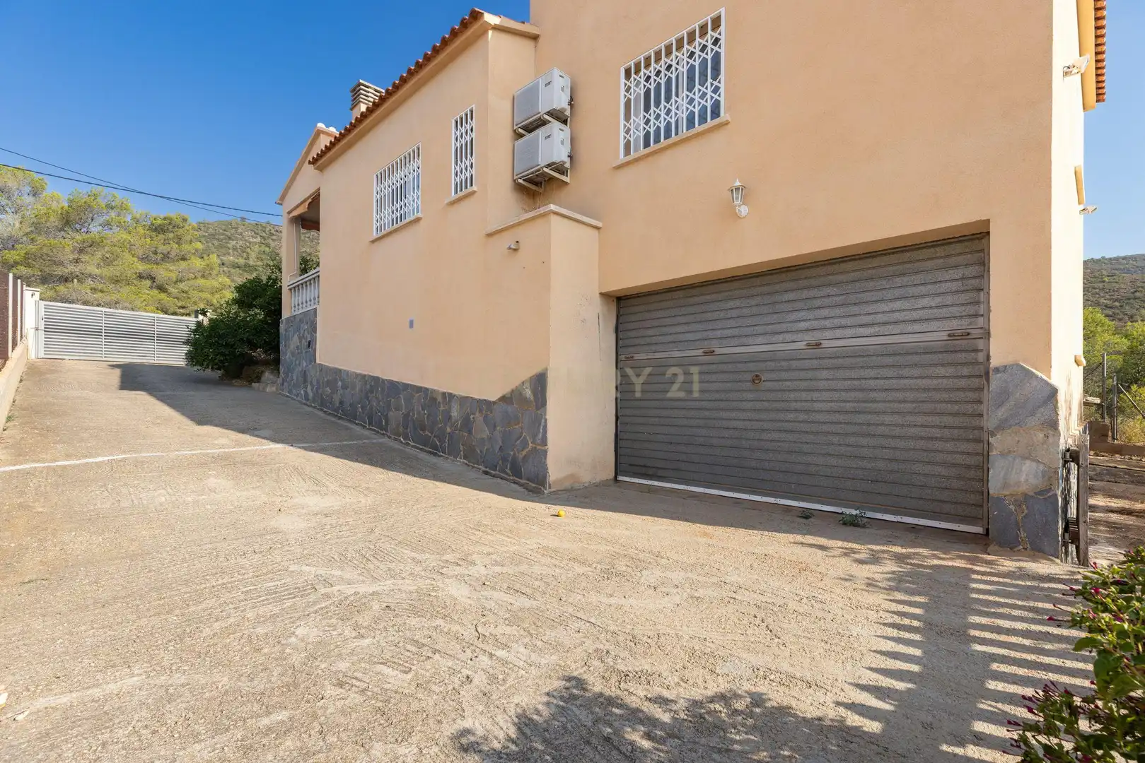 Exterior view of Houses for sale in El Montmell  with Air Conditioner and Private garden