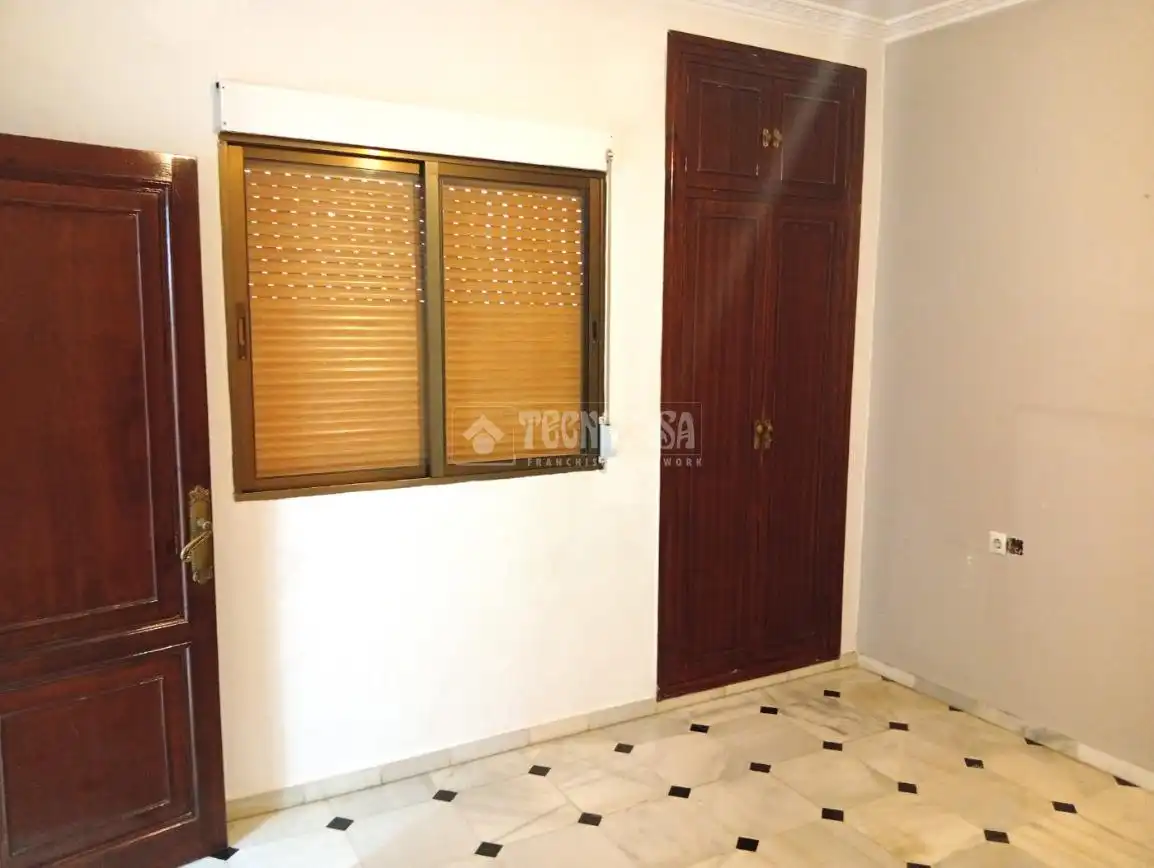 Habitación de Casa adosada en venta en Coria del Río
