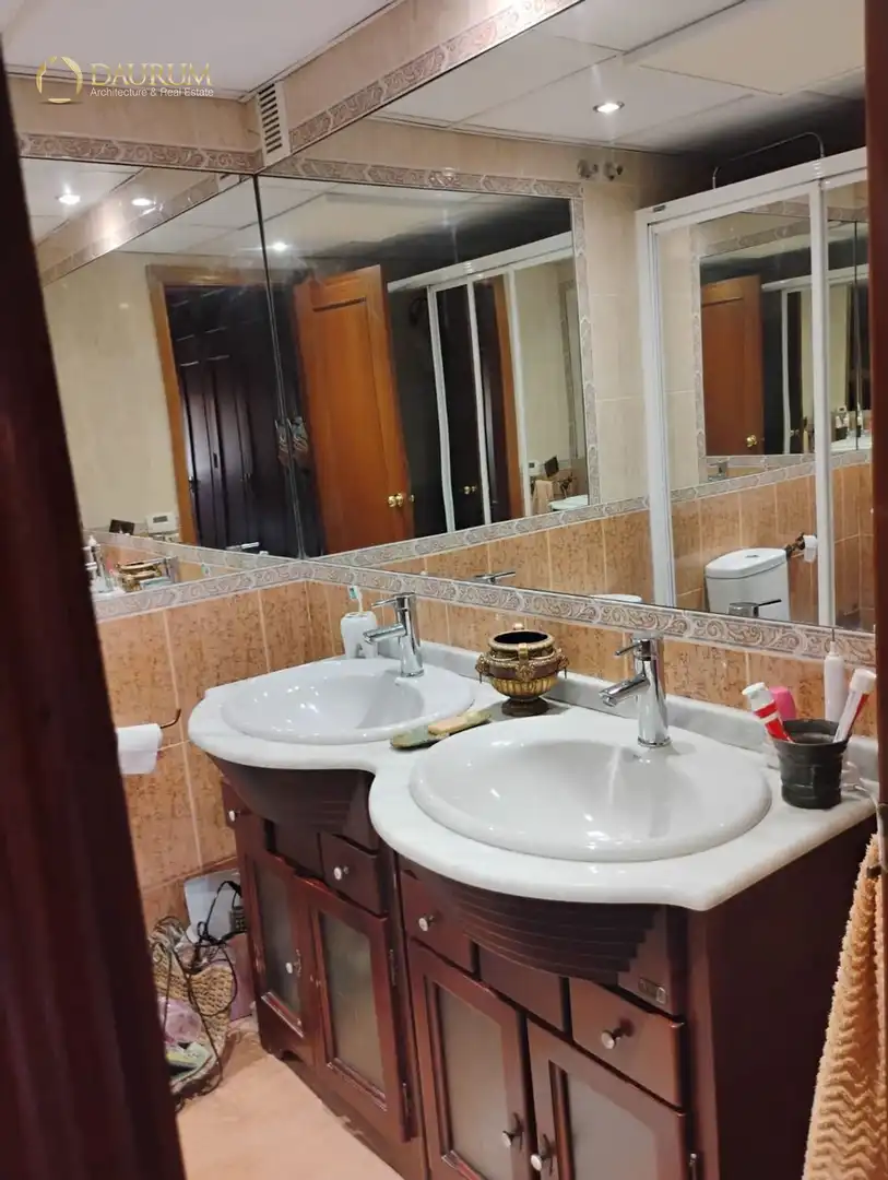 Bany de Dúplex en venda en Sevilla amb Aire condicionat, Calefacció i Terrassa