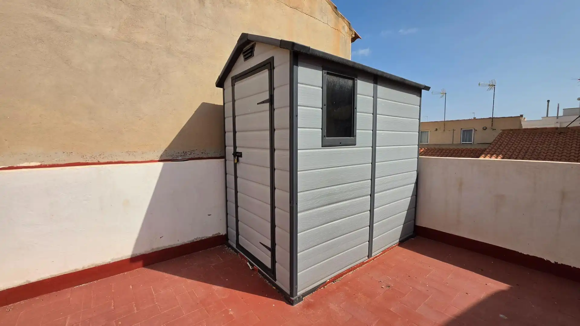 Vista exterior de Pis en venda en San Pedro del Pinatar amb Aire condicionat, Calefacció i Terrassa