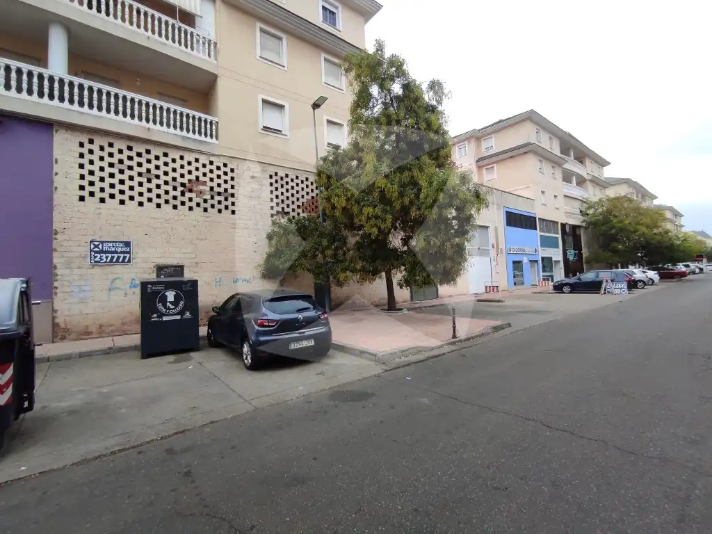 Gewerbefläche zur Miete in Calle Julio Cienfuegos Linares, imagen 5