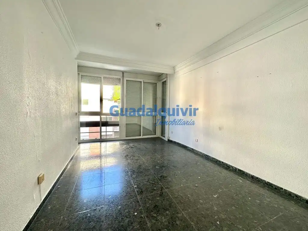 Habitación de Piso en venta en Sevilla con Aire acondicionado, Calefacción y Terraza