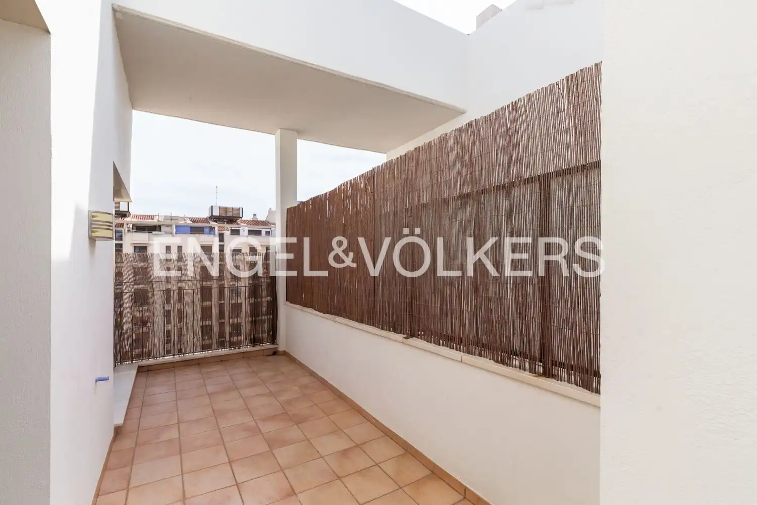 Terraza de Ático en venta en Valencia con Aire acondicionado, Calefacción y Jardín privado