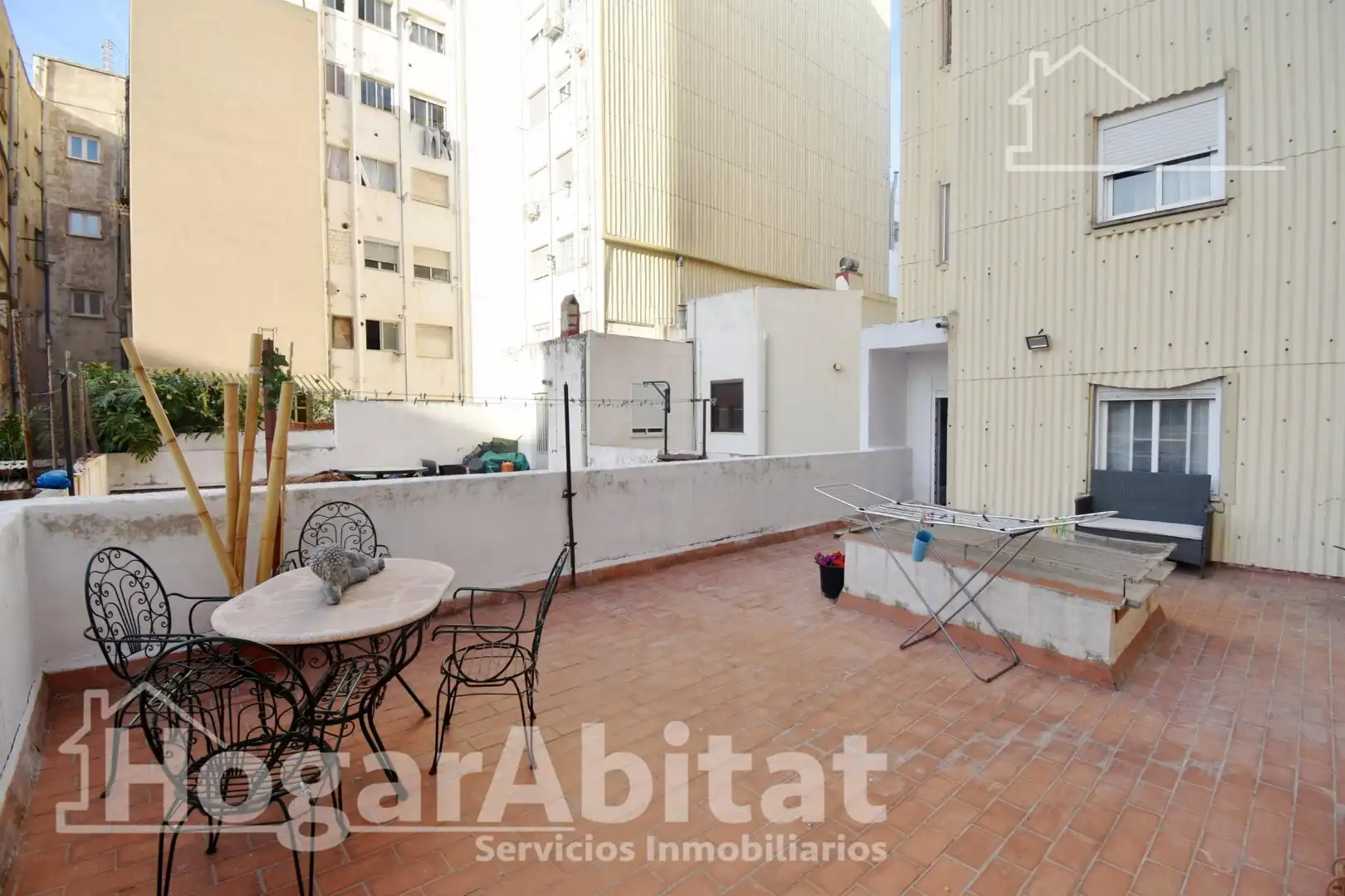Vista exterior de Piso en venta en Castellón de la Plana / Castelló de la Plana con Calefacción, Terraza y Amueblado