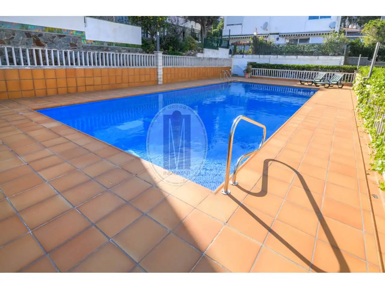 Piscina de Casa adosada en venda en Castelldefels amb Calefacció, Terrassa i Piscina comunitària