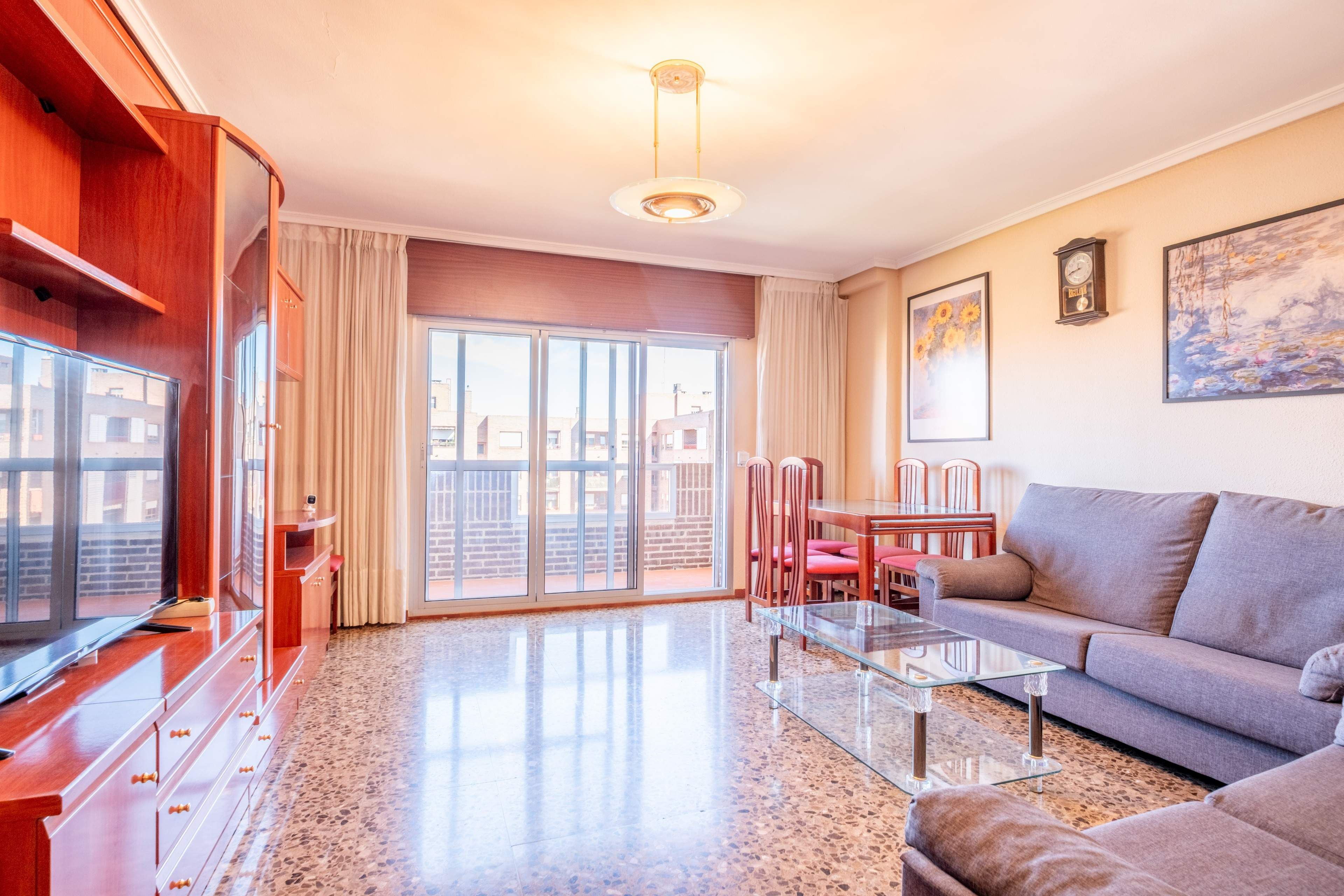 Living room of Flat for sale in  Zaragoza Capital  with Air Conditioner, Heating and Terrace