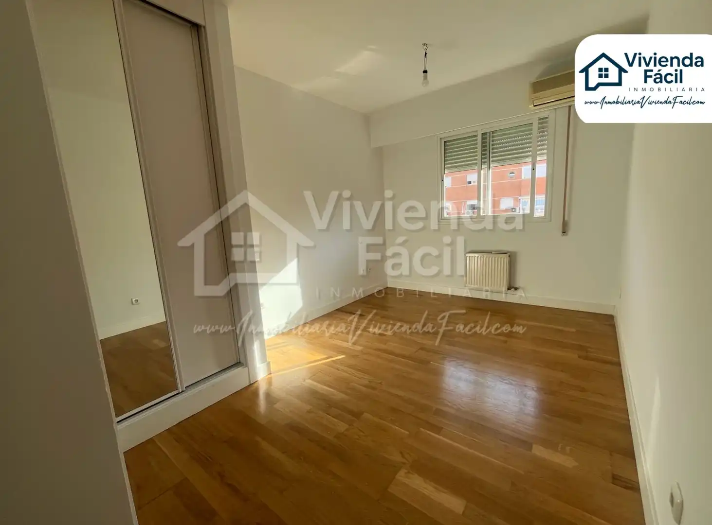 Flat for sale in Calle de María Tubau, Las Tablas