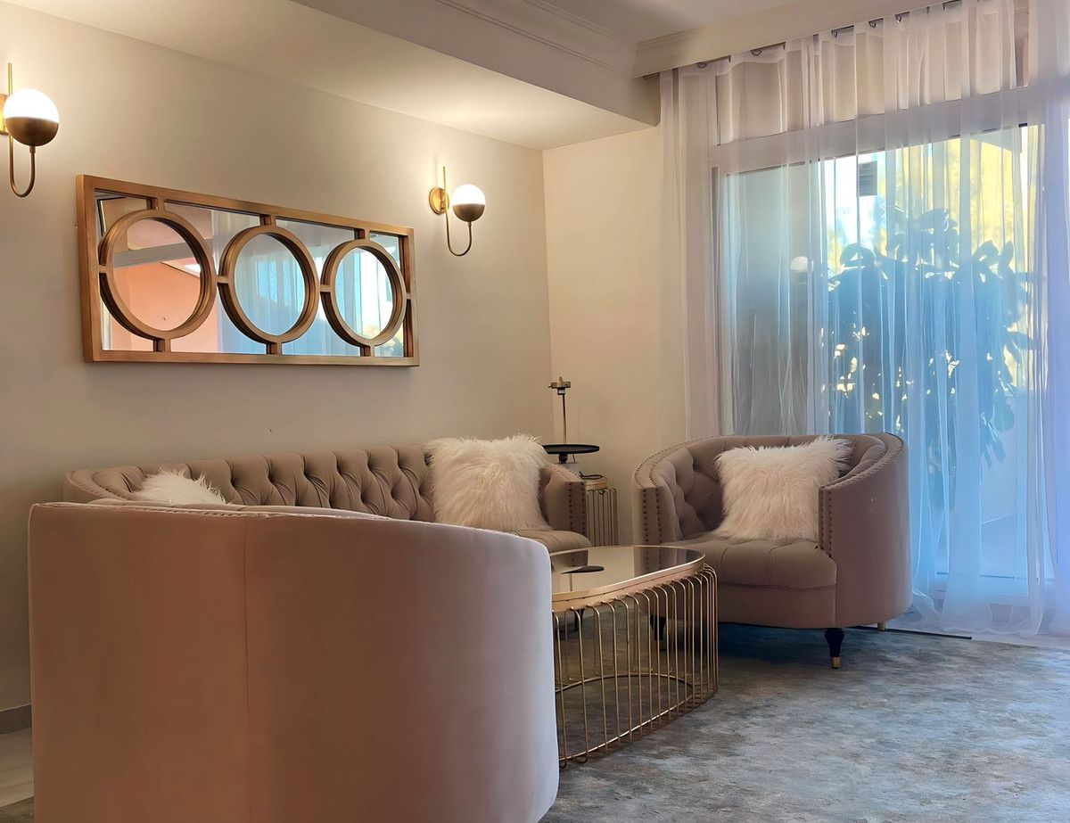 Sala de estar de Piso de alquiler en Marbella con Aire acondicionado, Terraza y Trastero