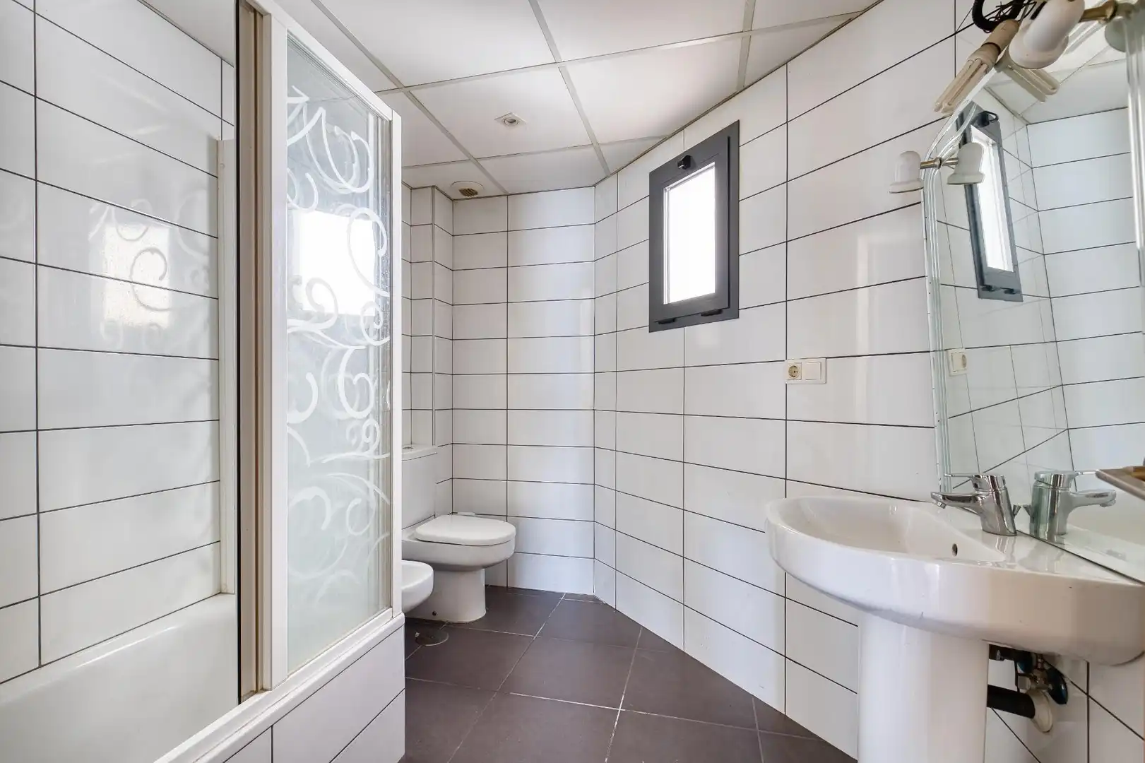 Baño de Piso en venta en Elche / Elx con Calefacción