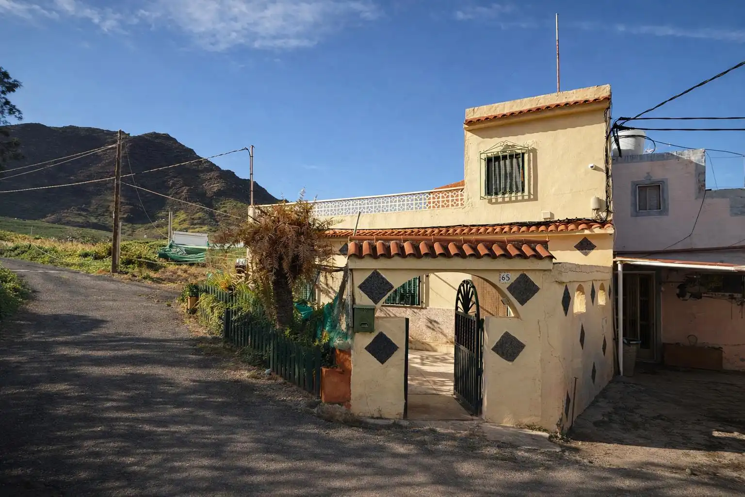 Vista exterior de Casa o chalet en venta en La Aldea de San Nicolás  con Amueblado, Horno y Lavadora