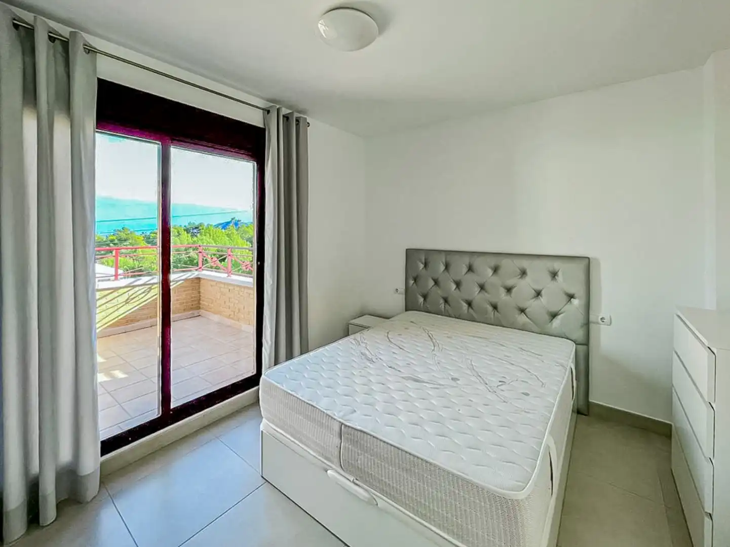 Dormitori de Casa o xalet en venda en Montebello - Nou Espai