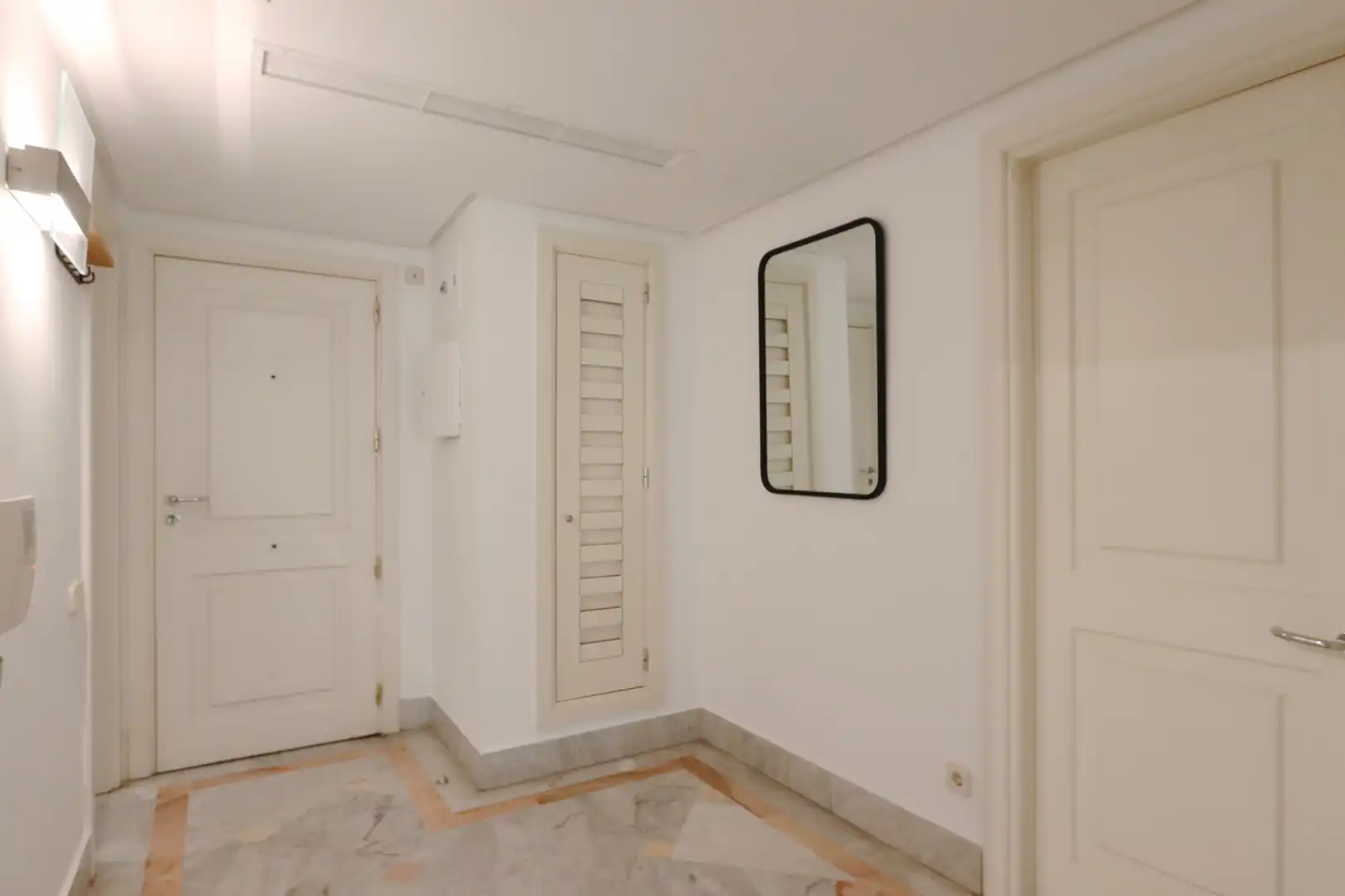Flat for sale in Madrid  with Air Conditioner, Heating and Private garden