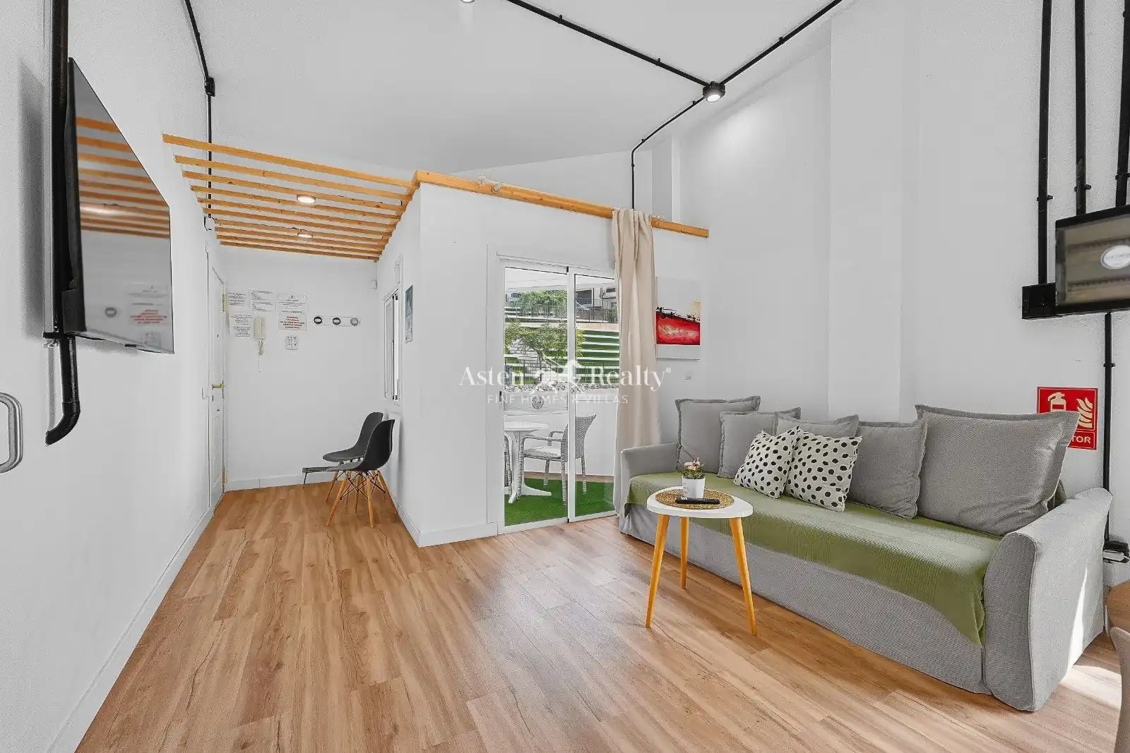 Balcony of Apartments for sale in Alcalá