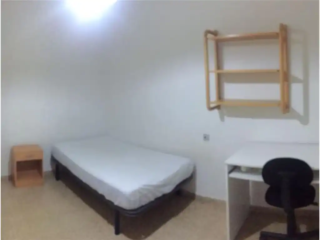 Schlafzimmer von Wohnung zur Miete in Granada mit Heizung