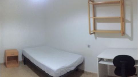 Foto 4 von Wohnung zur Miete in Calle Santa Teresa, Centro - Sagrario, Granada Capital