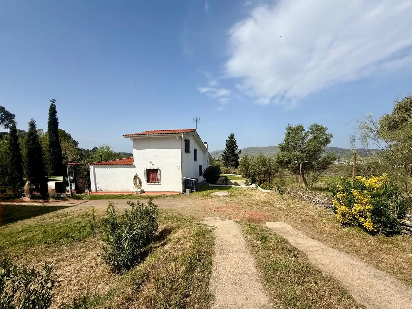 Country homes for sale in Plasencia  with Air Conditioner and Private garden