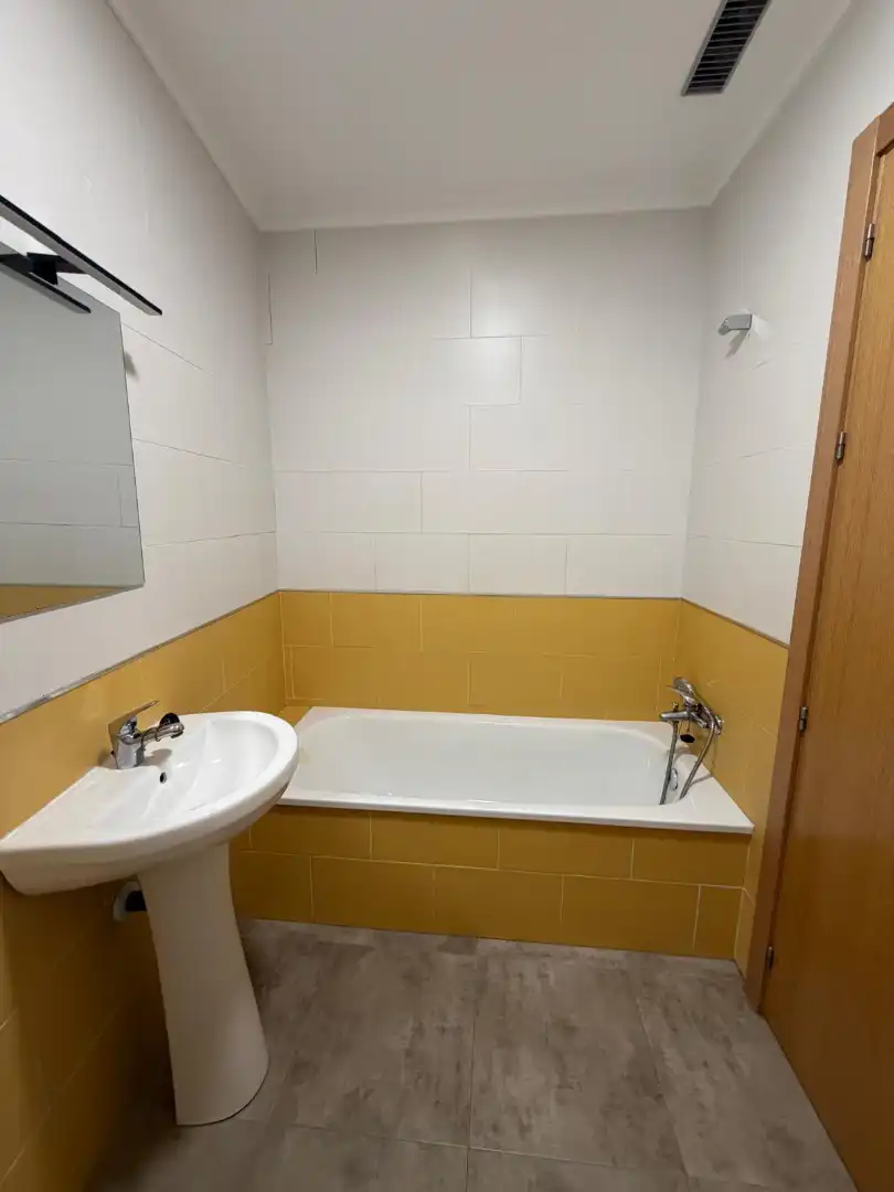 Bathroom of Flat for rent in Villarrobledo  with Pets allowed