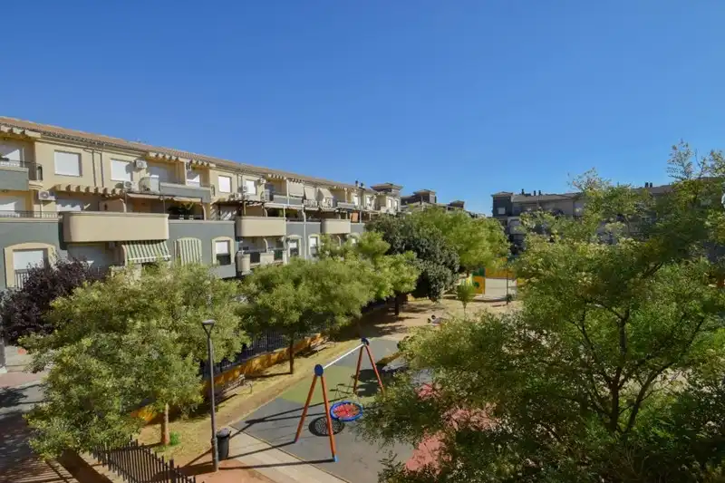 Flat with terrace for sale in Calle Comares 31, imagen 4