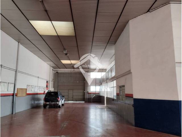 Nave industrial en Alquiler en Calle ROSSEND CARRASCO I FORMIGUERA en Poble Sec
