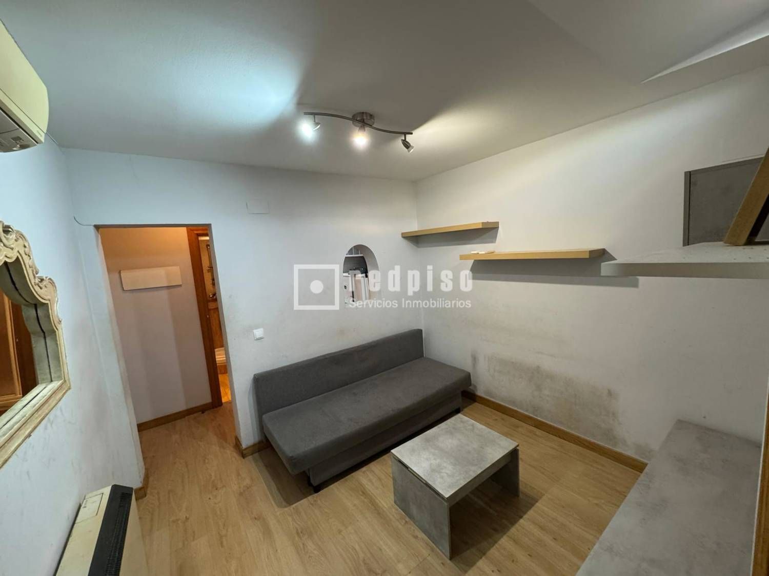 Living room of Flat for sale in  Madrid Capital