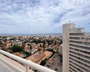 Vista exterior de Àtic en venda en Benalmádena amb Aire condicionat, Terrassa i Piscina