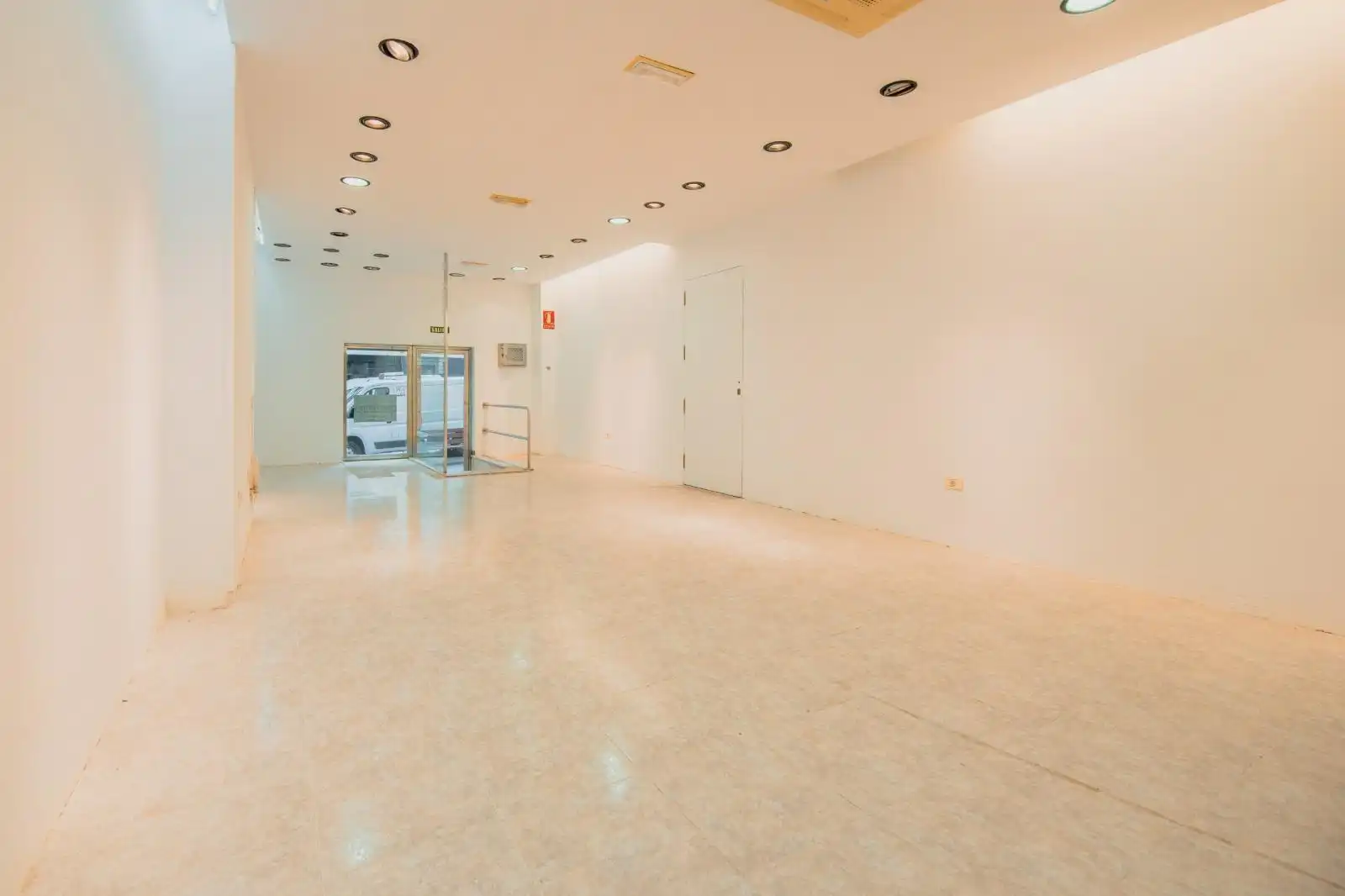 Local comercial en alquiler en Calle SAN BERNARDO, imagen 8