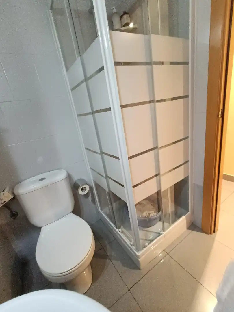 Baño de Piso en venta en Rubí con Calefacción, Horno y Balcón