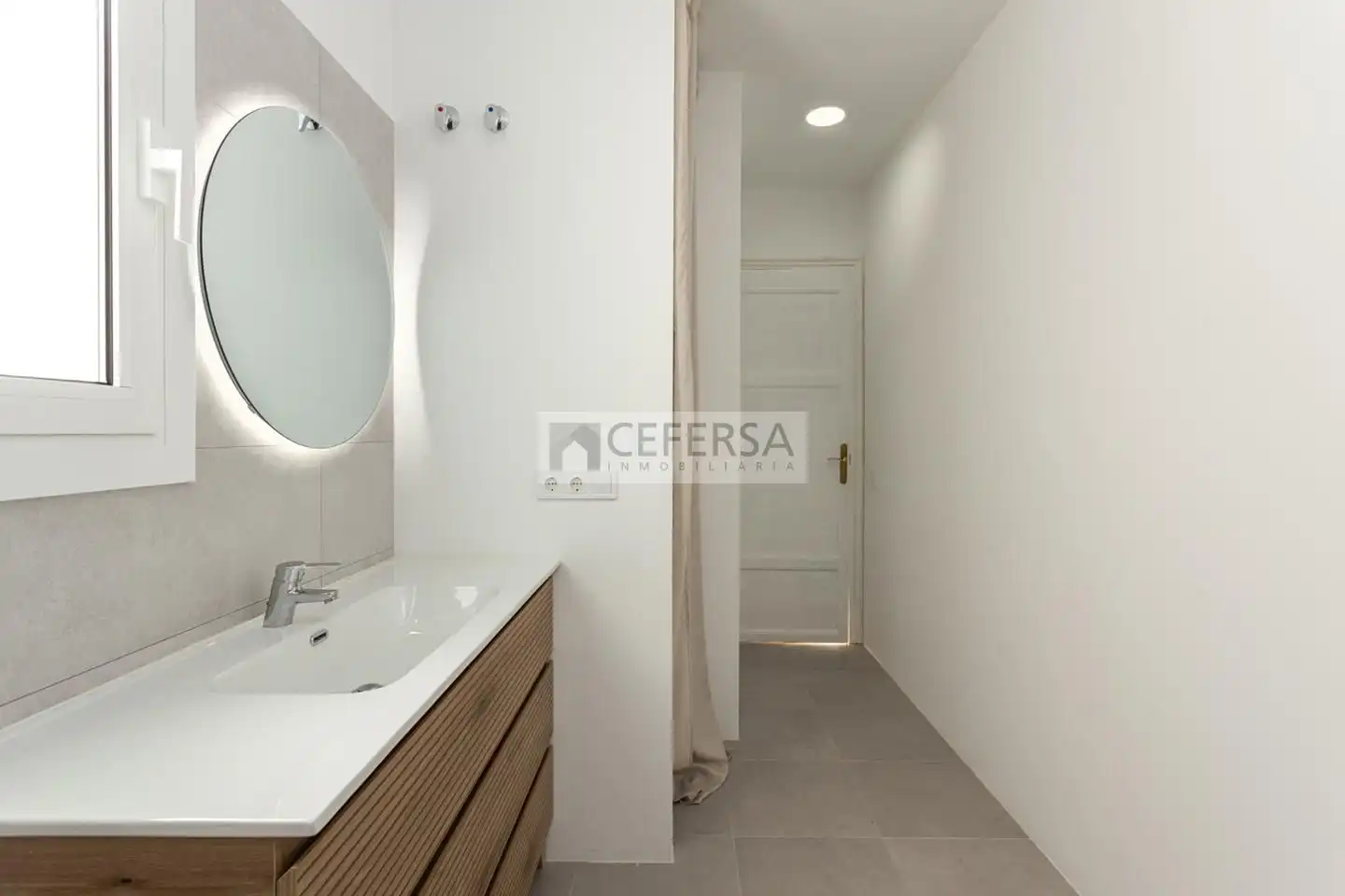 Bathroom of Flat for sale in Barcelona  with Air Conditioner, Heating and Parquet flooring