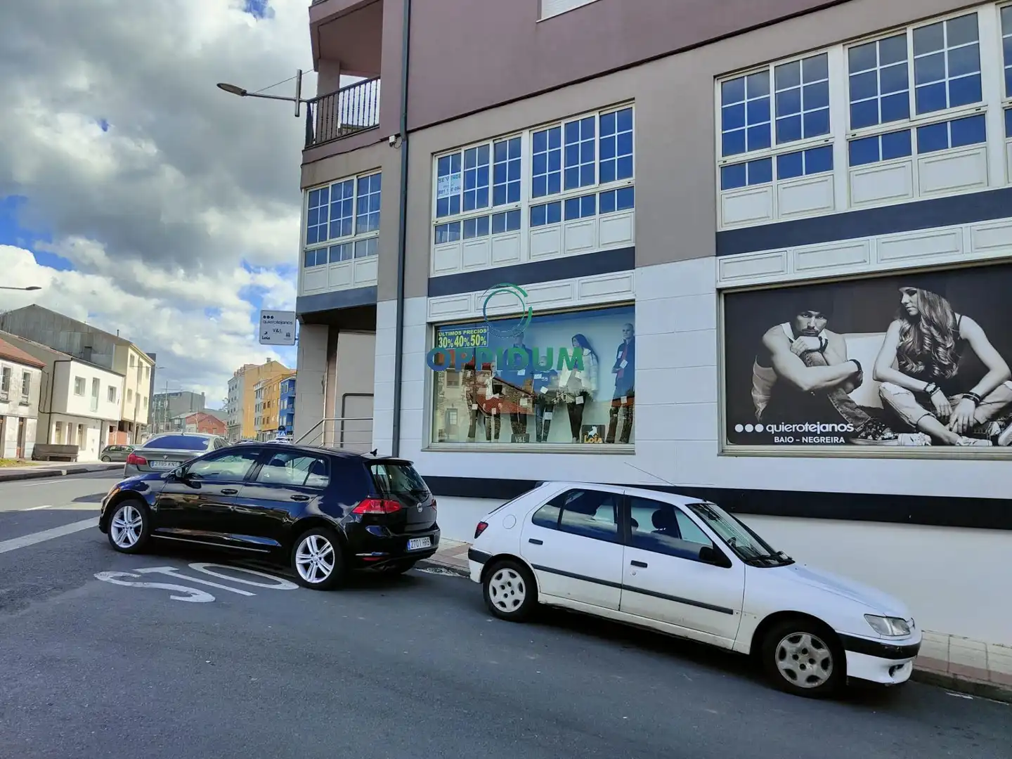 Vista exterior de Local en venda en Zas